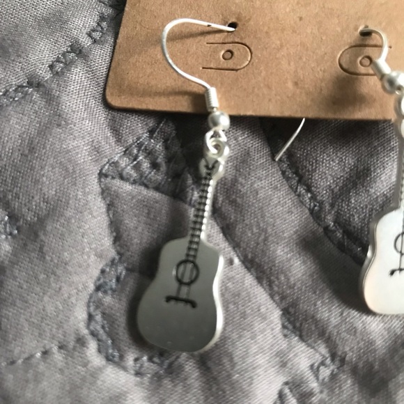 Guitar Earrings - Picture 2 of 2
